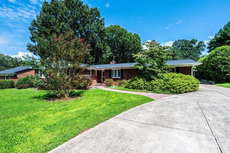 44 32nd Ave NW, Hickory, NC 28601