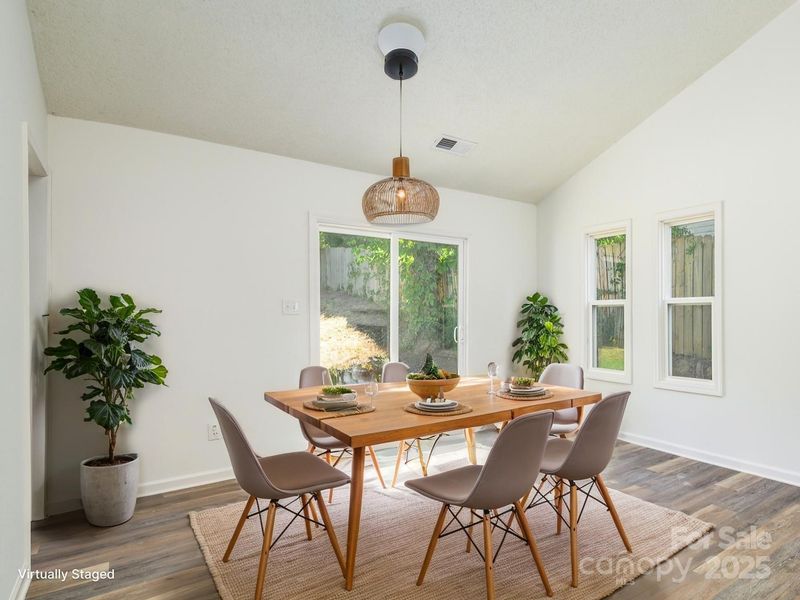 1209 Eagles Landing Dr, Charlotte, NC 28214