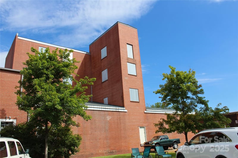 526 8th St NE #2, Hickory, NC 28601