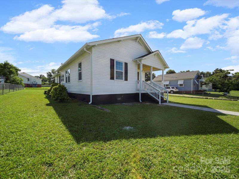 3 Maple St, Great Falls, SC 29055