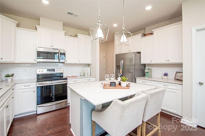17637 Snug Harbor Rd, Charlotte, NC 28278