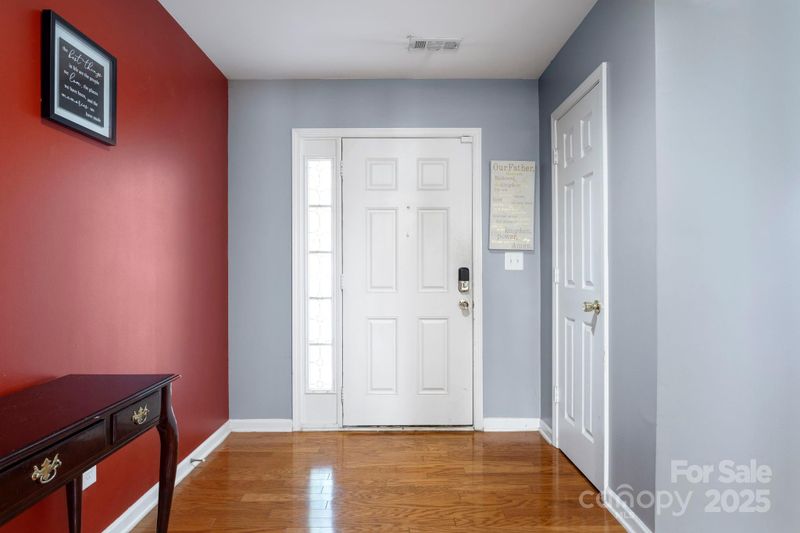 5737 Brookfield Pointe Dr, Charlotte, NC 28216