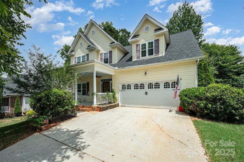 4042 River Falls Dr, Lowell, NC 28098