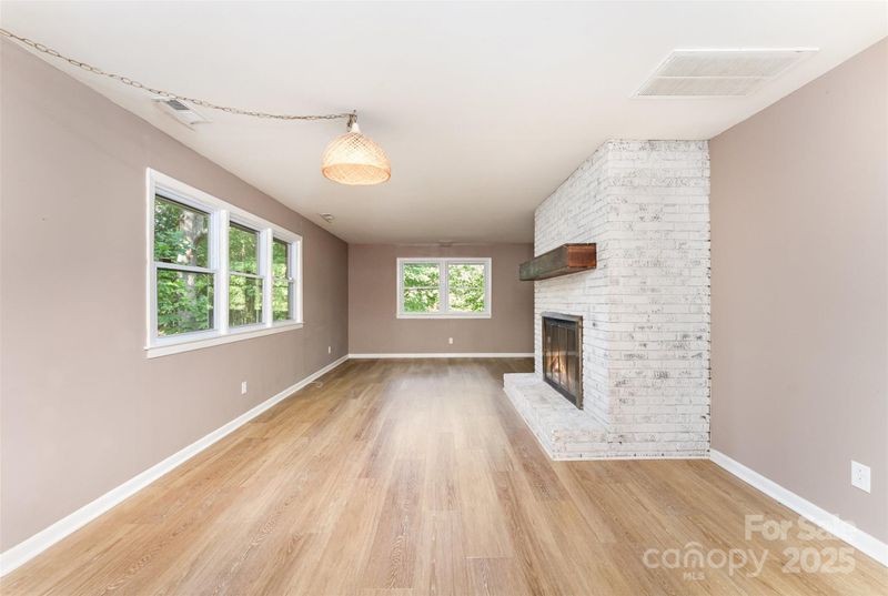 3075 Simmons St, Kannapolis, NC 28083