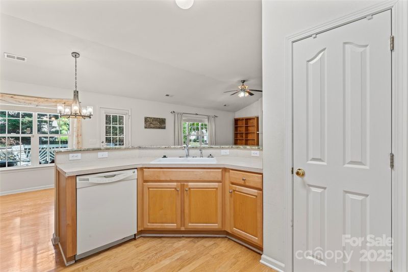 13306 Flowing Brook Ct, Charlotte, NC 28273