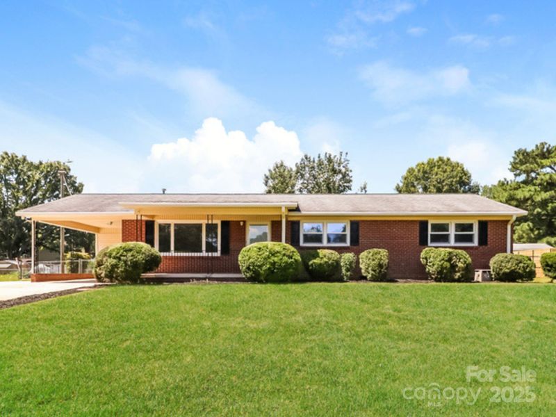 2366 Old Field Rd, Gastonia, NC 28056