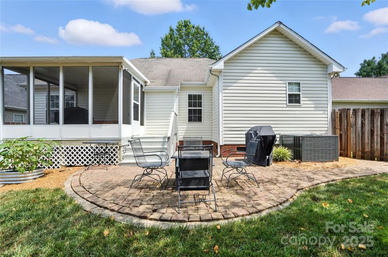 407 Riverwalk Dr NW, Concord, NC 28027