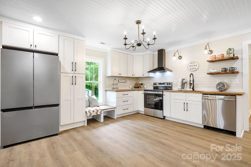 271 Fairmount Rd, Statesville, NC 28625