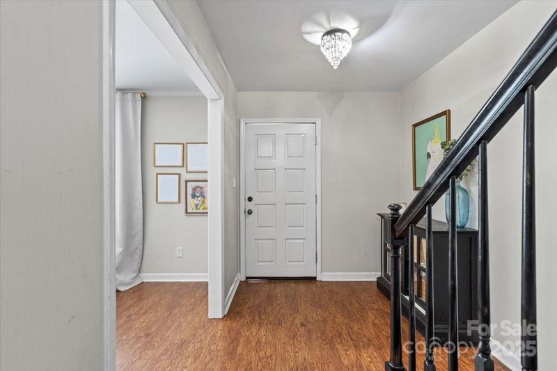 6863 Dumbarton Dr, Charlotte, NC 28210