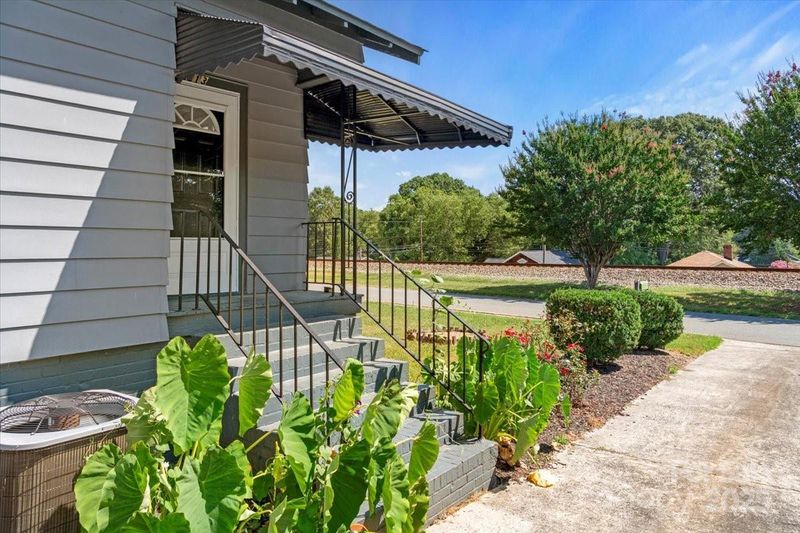 313 Mayflower Ave, Cramerton, NC 28032