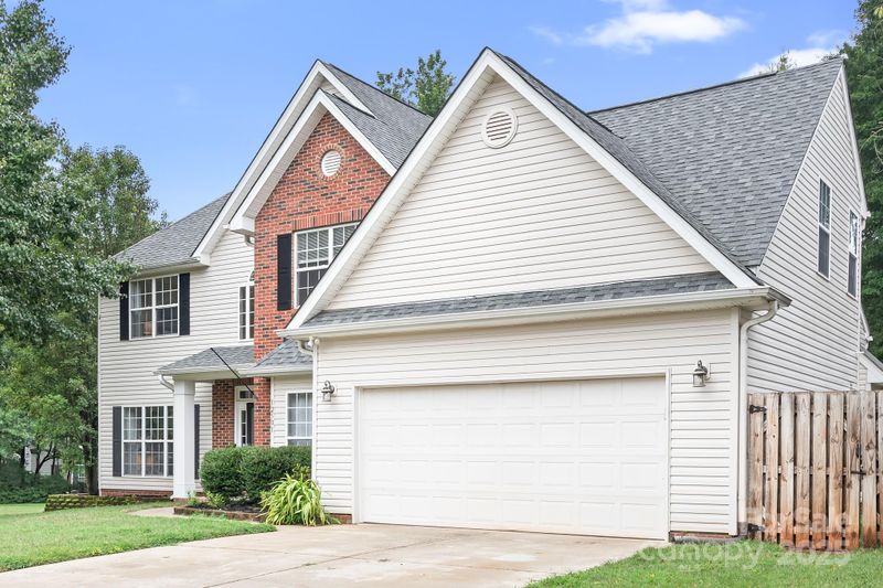 12501 Vantage Point Ln, Huntersville, NC 28078