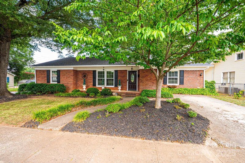 103 S C Ave, Maiden, NC 28650