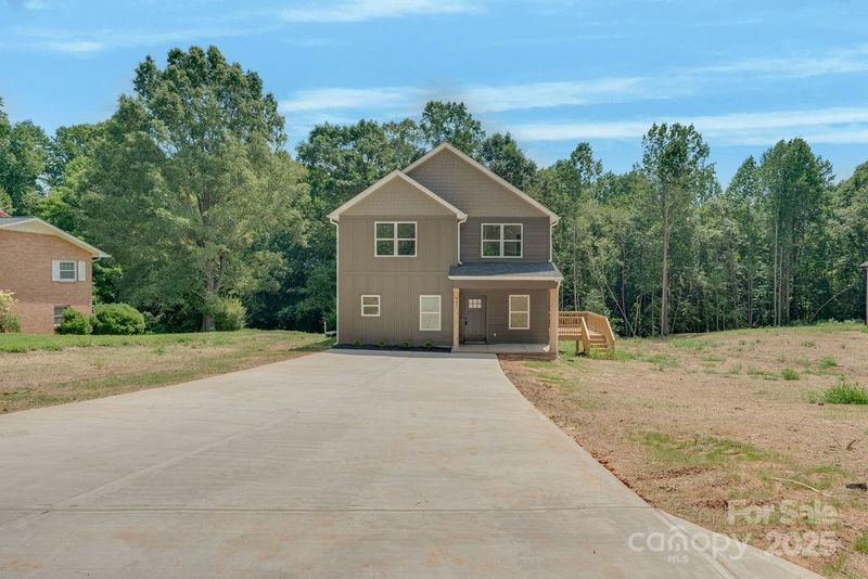 937 37th St SW, Hickory, NC 28602