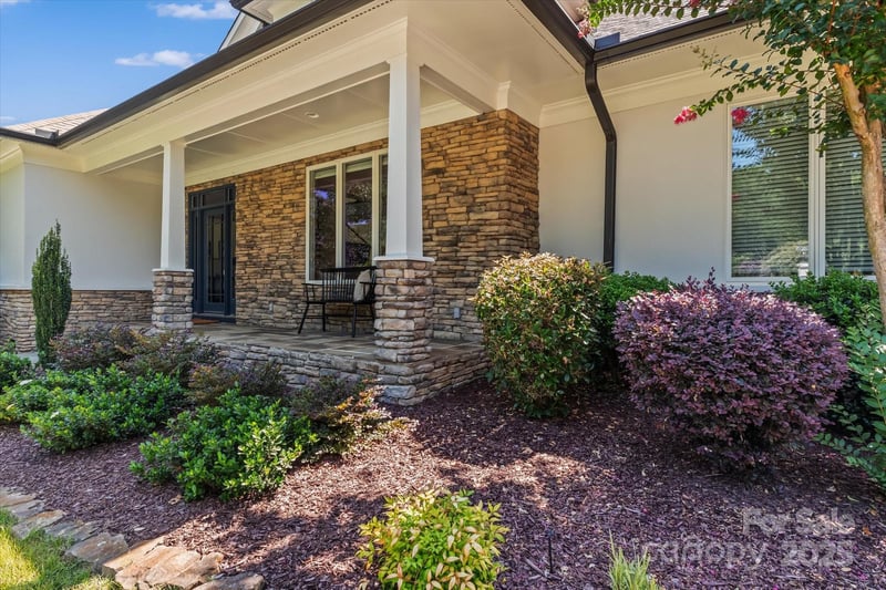 18916 Riverwind Ln, Davidson, NC 28036