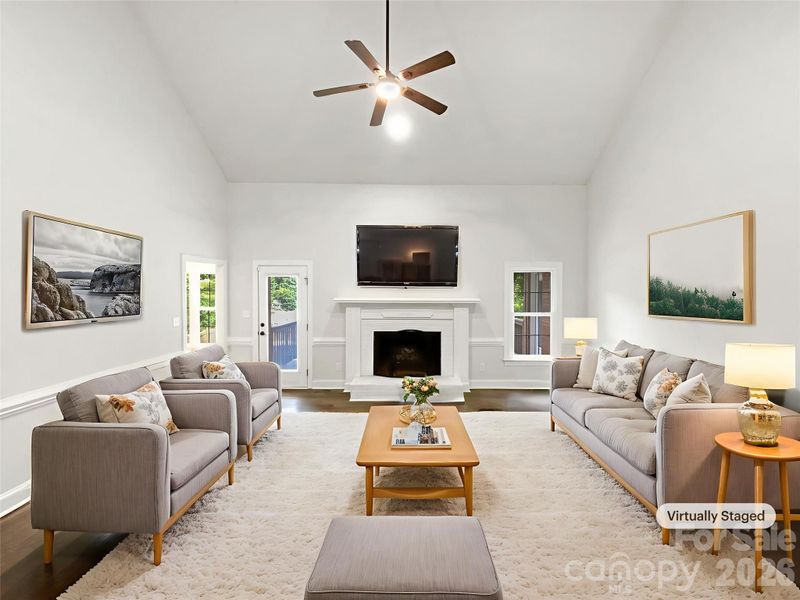 8117 Shannon Woods Ln, Matthews, NC 28104