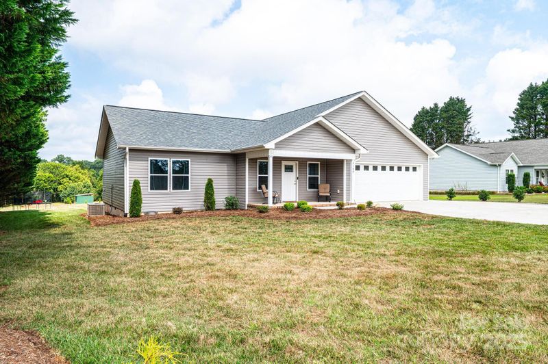 2169 Finger Bridge Rd, Hickory, NC 28602