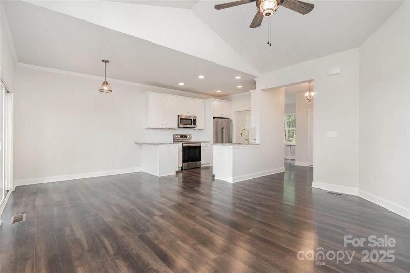 7593 Red Robin Trl, Denver, NC 28037
