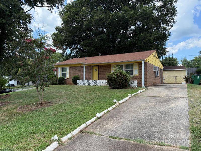 3601 Braden Dr, Charlotte, NC 28216