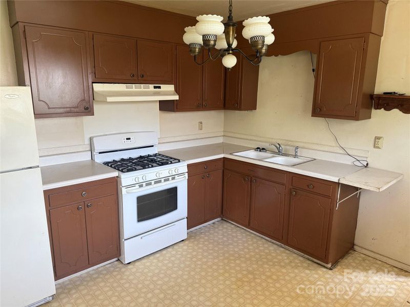 3601 Braden Dr, Charlotte, NC 28216