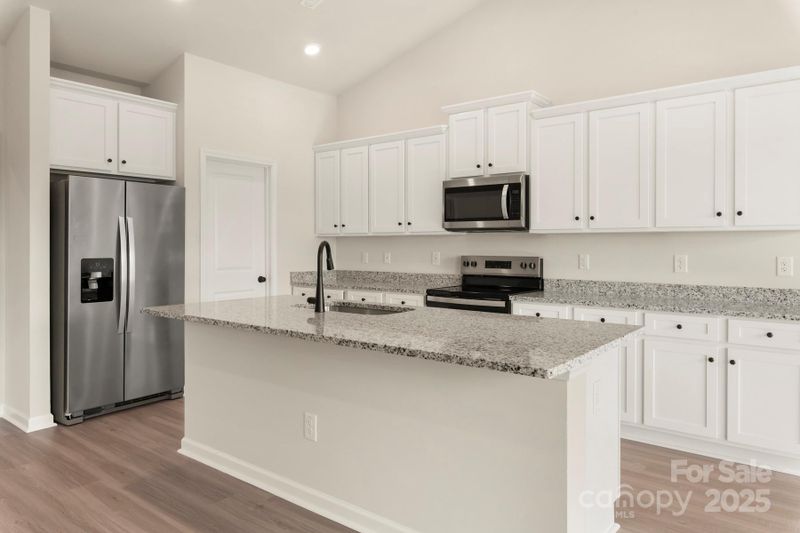 3325 Strong Box Ln, Gastonia, NC 28052