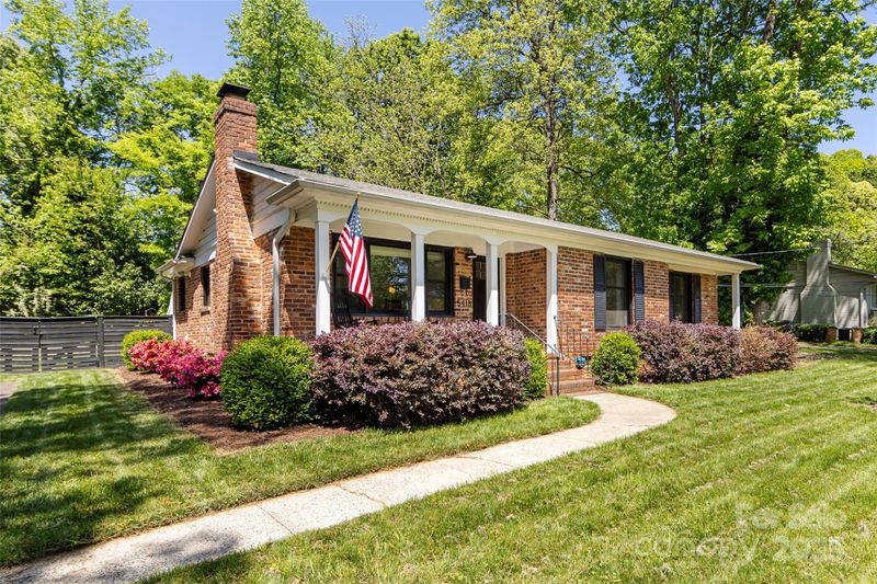 5418 Seacroft Rd, Charlotte, NC 28210
