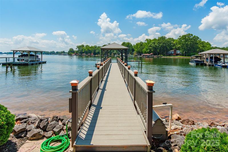 4168 Lake Shore Rd S, Denver, NC 28037