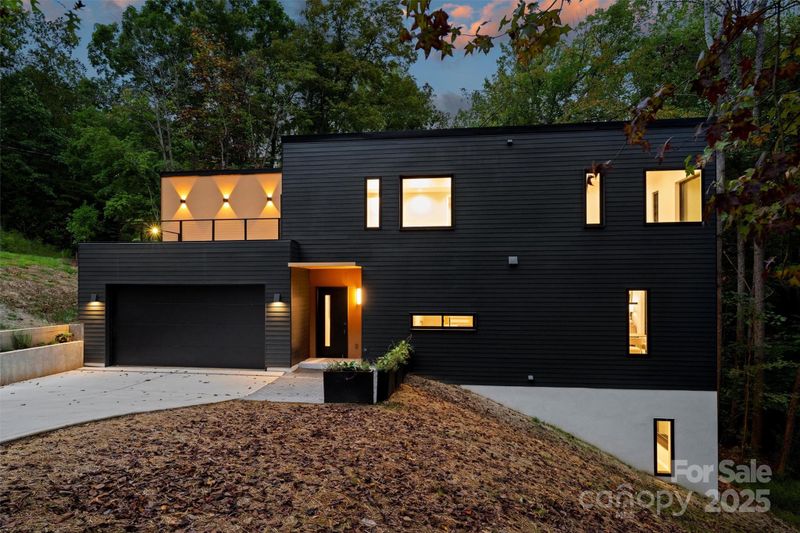 801 Autumnwood Ln, Charlotte, NC 28213
