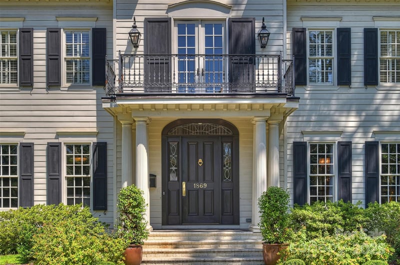 1869 Queens Rd W, Charlotte, NC 28207