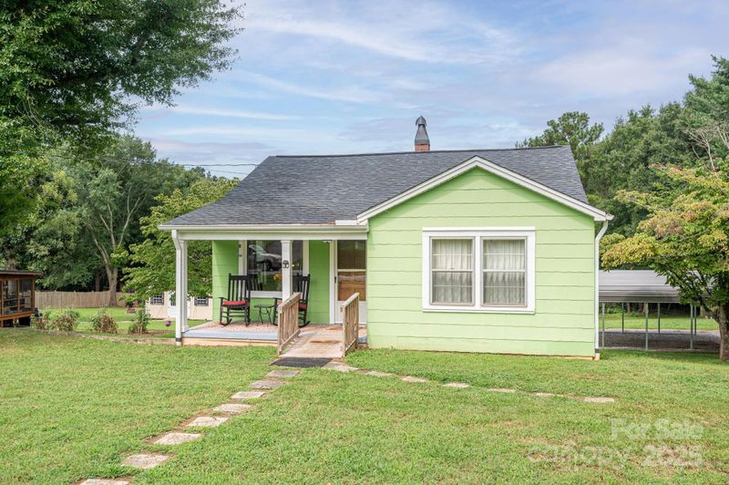 118 Downey Lake Rd, Dallas, NC 28034