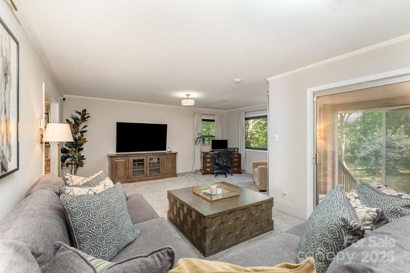 681 Pine Bluff Cir, Kannapolis, NC 28081