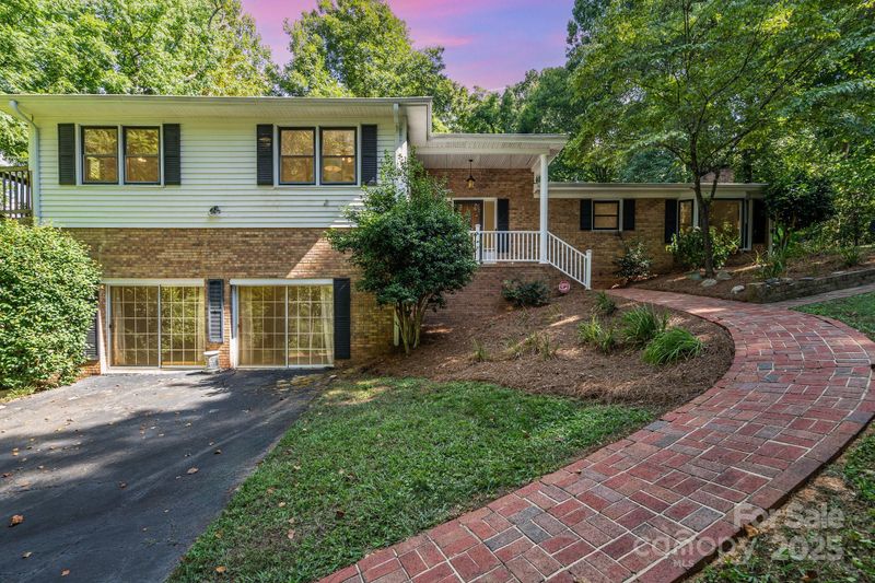 681 Pine Bluff Cir, Kannapolis, NC 28081
