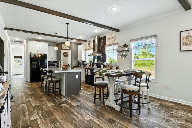 158 Semper Fidelis Rd, Olin, NC 28660