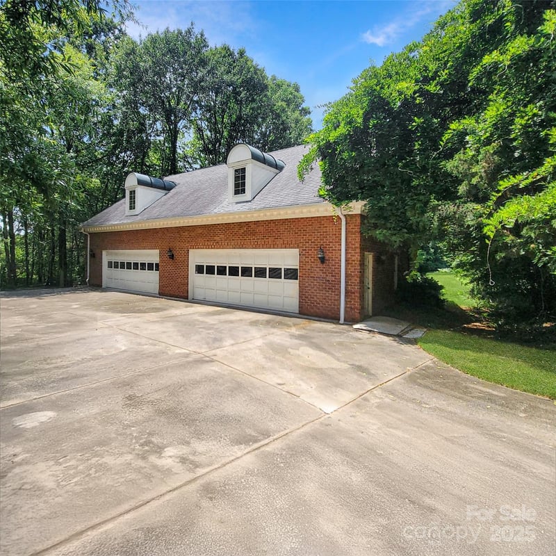 7000 Old Providence Rd, Charlotte, NC 28226