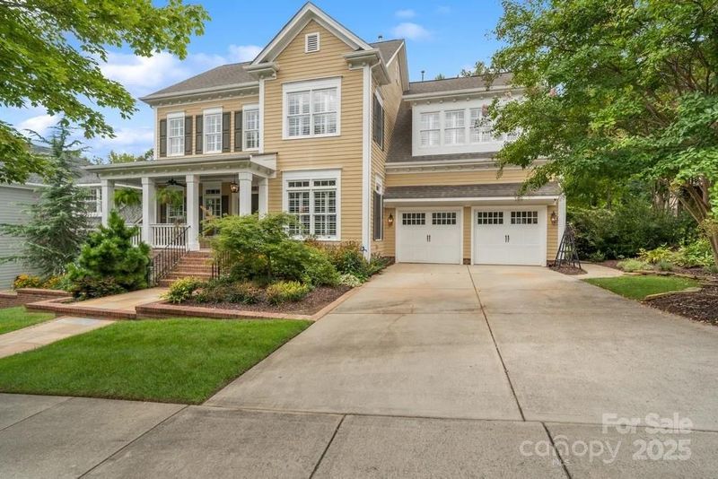 5510 Morris Hunt Dr, Fort Mill, SC 29708