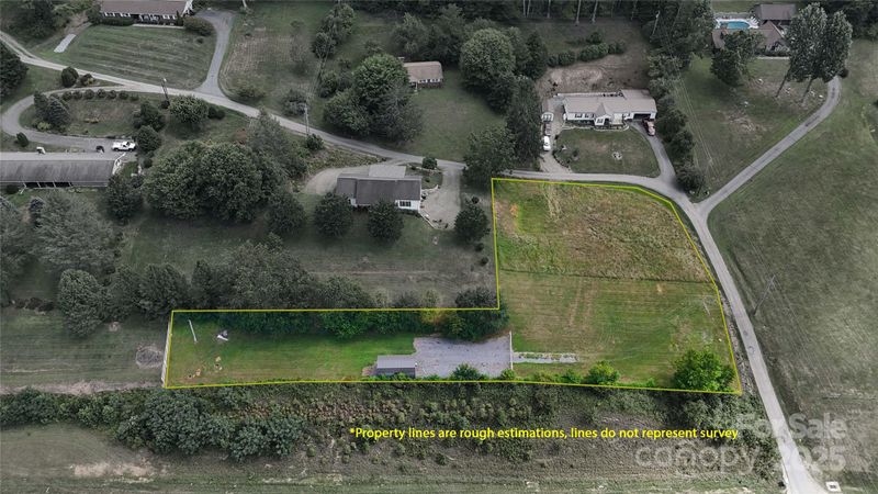 81 River Look Dr, Burnsville, NC 28714