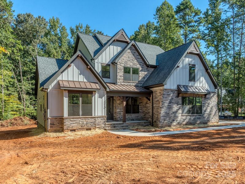 2410 Cherrywood Ln, Matthews, NC 28104