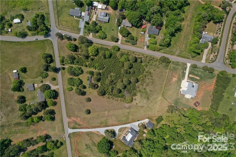 15615 Rocky River Rd E, Davidson, NC 28036