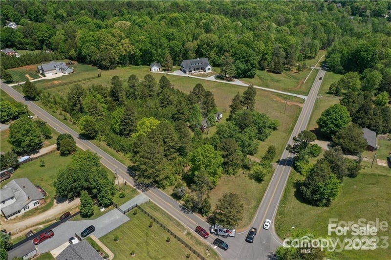 15615 Rocky River Rd E, Davidson, NC 28036
