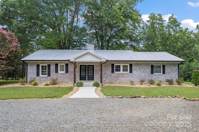 895 Mount Pleasant Rd W, Mount Pleasant, NC 28124