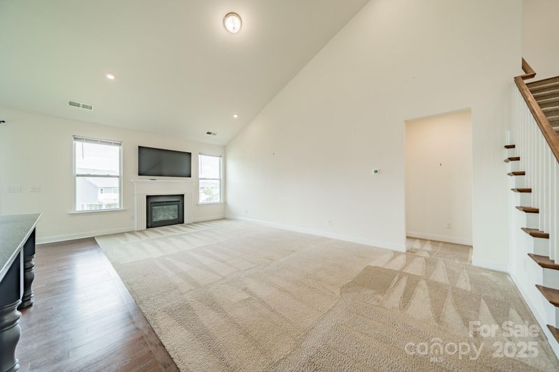 558 Red Wolf Ln, Clover, SC 29710