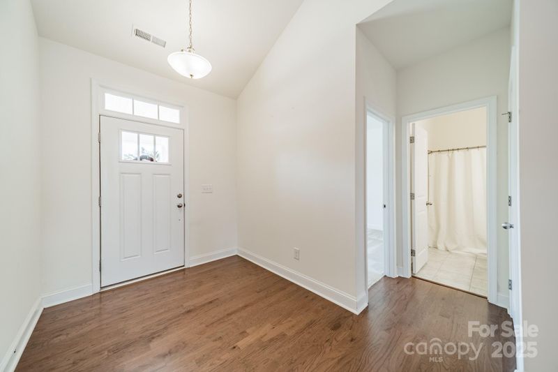 558 Red Wolf Ln, Clover, SC 29710