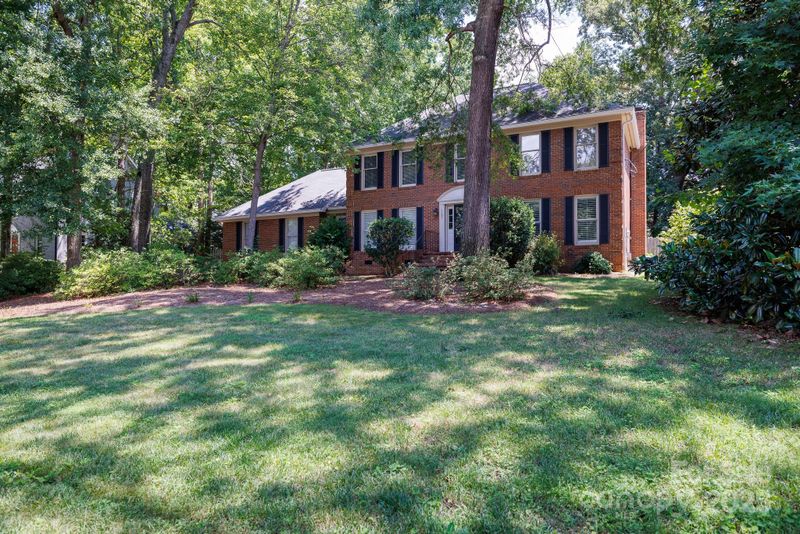 1121 Candlelight Dr, Rock Hill, SC 29732