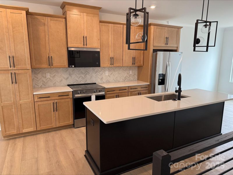 3622 S Tryon St, Charlotte, NC 28217