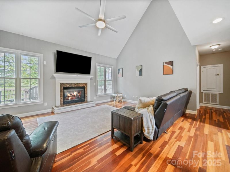 7408 Golf Course Dr S, Denver, NC 28037