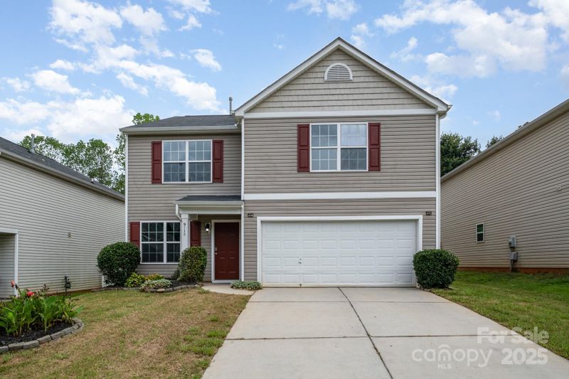 9718 Eagle Feathers Dr, Charlotte, NC 28214