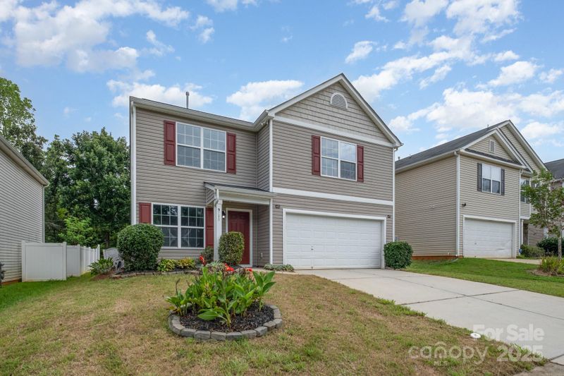 9718 Eagle Feathers Dr, Charlotte, NC 28214