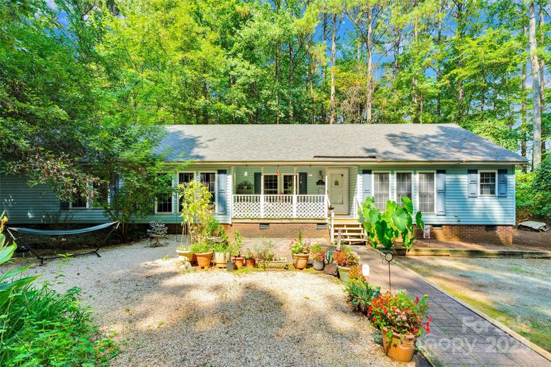 1485 Forest Ridge Dr, Stanley, NC 28164