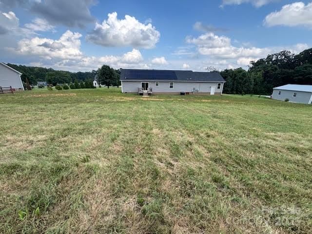 202 Back Acres Ln, Kannapolis, NC 28081