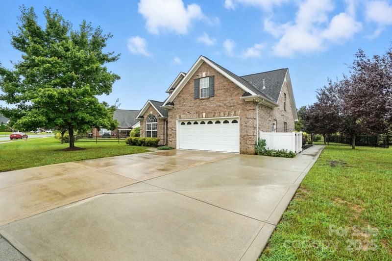 816 Treva Anne Dr SW, Concord, NC 28027