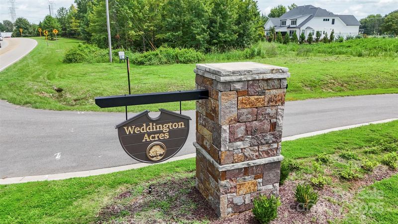 3148 Brayland Ave, Matthews, NC 28104